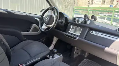 Smart ForTwo Coupé 2012 - 5900 EUR, 162000 km - AUTO.MOTO.pt - 162000km - foto 6 de 9