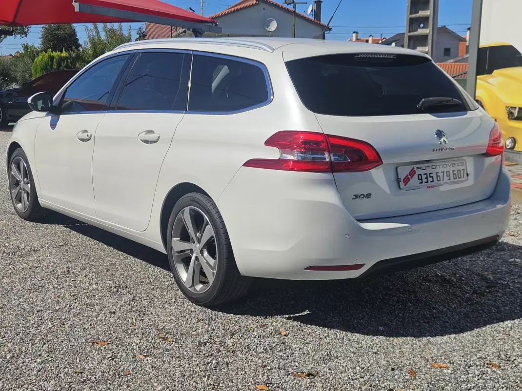 Peugeot 308 SW 2019 - 13500 EUR, 145500 km - 145500km - foto 8 de 33