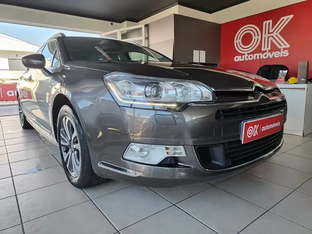 Citroën C5 Tourer 2017 - 9500 EUR, 248400 km - AUTO.MOTO.pt - 248400km - foto 1 de 38