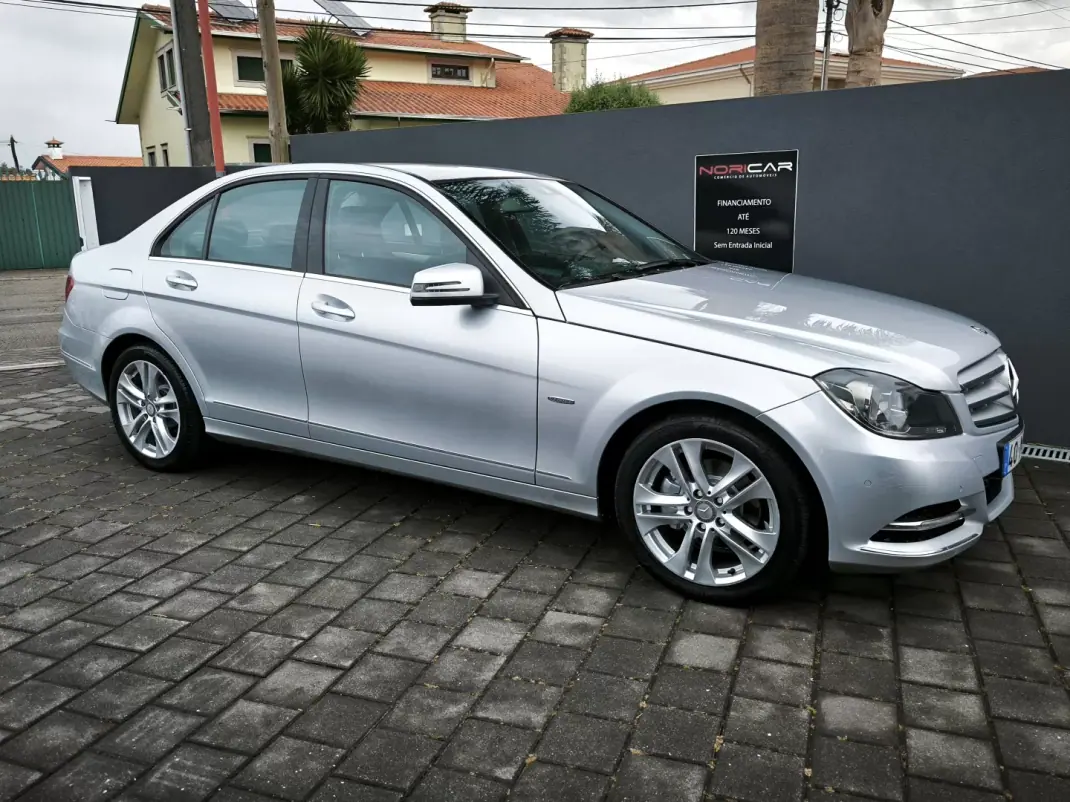Mercedes-Benz C 220 2011 - 8950 EUR, 430000 km - AUTO.MOTO.pt - 430000km - foto 16 de 52