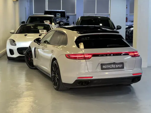 Porsche Panamera Sport Turismo 2020 - 74990 EUR, 120000 km - AUTO.MOTO.pt - 120000km - foto 20 de 56