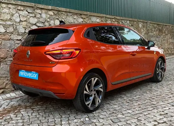 Renault Clio 2022 - 15900 EUR, 75184 km - AUTO.MOTO.pt - 75184km - foto 6 de 18