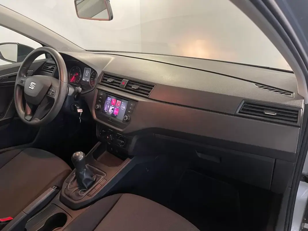 SEAT Ibiza 2019 - 10950 EUR, 170000 km - AUTO.MOTO.pt - 170000km - foto 14 de 28