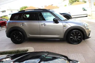 MINI Countryman 2018 - 17990 EUR, 177000 km - 177000km - foto 4 de 31