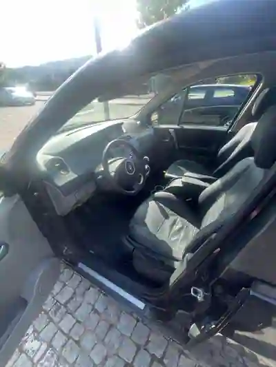 Renault Scénic 2009 - 4990 EUR, 245000 km - AUTO.MOTO.pt - 245000km - foto 13 de 13