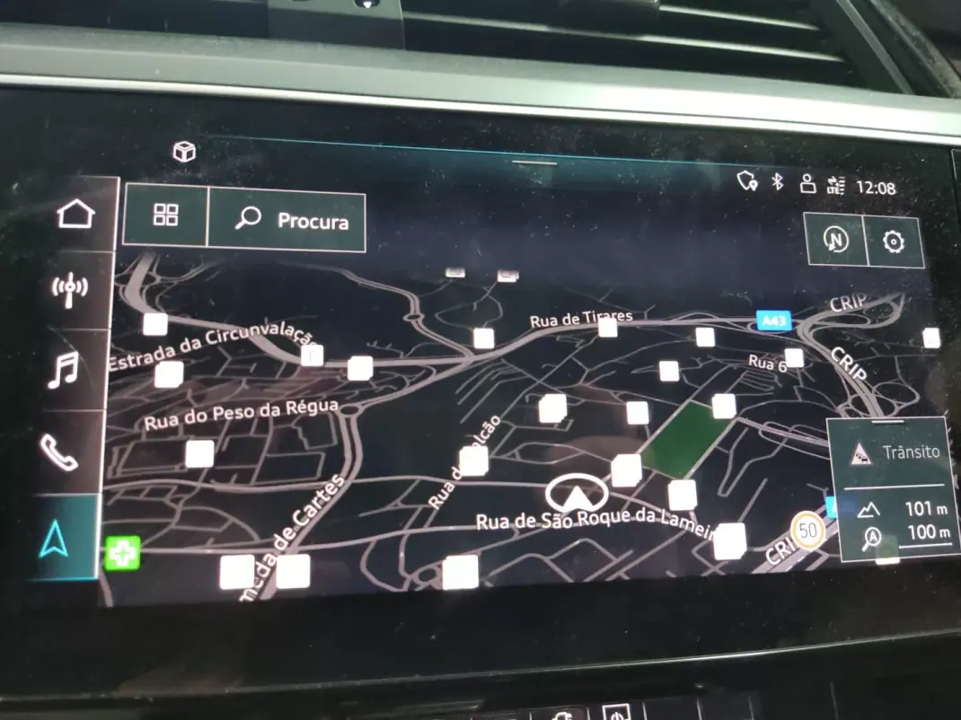 Audi e-tron 2020 - 25900 EUR, 87000 km - AUTO.MOTO.pt - 87000km - foto 7 de 17