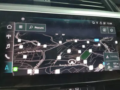 Audi e-tron 2020 - 25900 EUR, 87000 km - AUTO.MOTO.pt - 87000km - foto 7 de 17