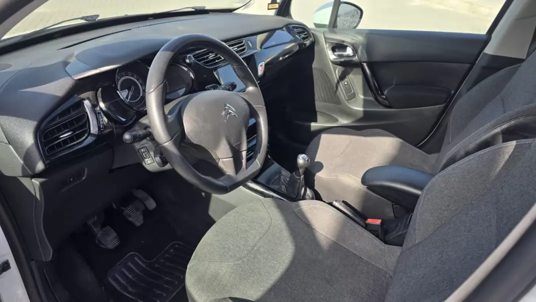 Citroën C3 2015 - 7450 EUR, 133667 km - AUTO.MOTO.pt - 133667km - foto 10 de 13