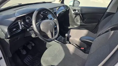 Citroën C3 2015 - 7450 EUR, 133667 km - AUTO.MOTO.pt - 133667km - foto 10 de 13
