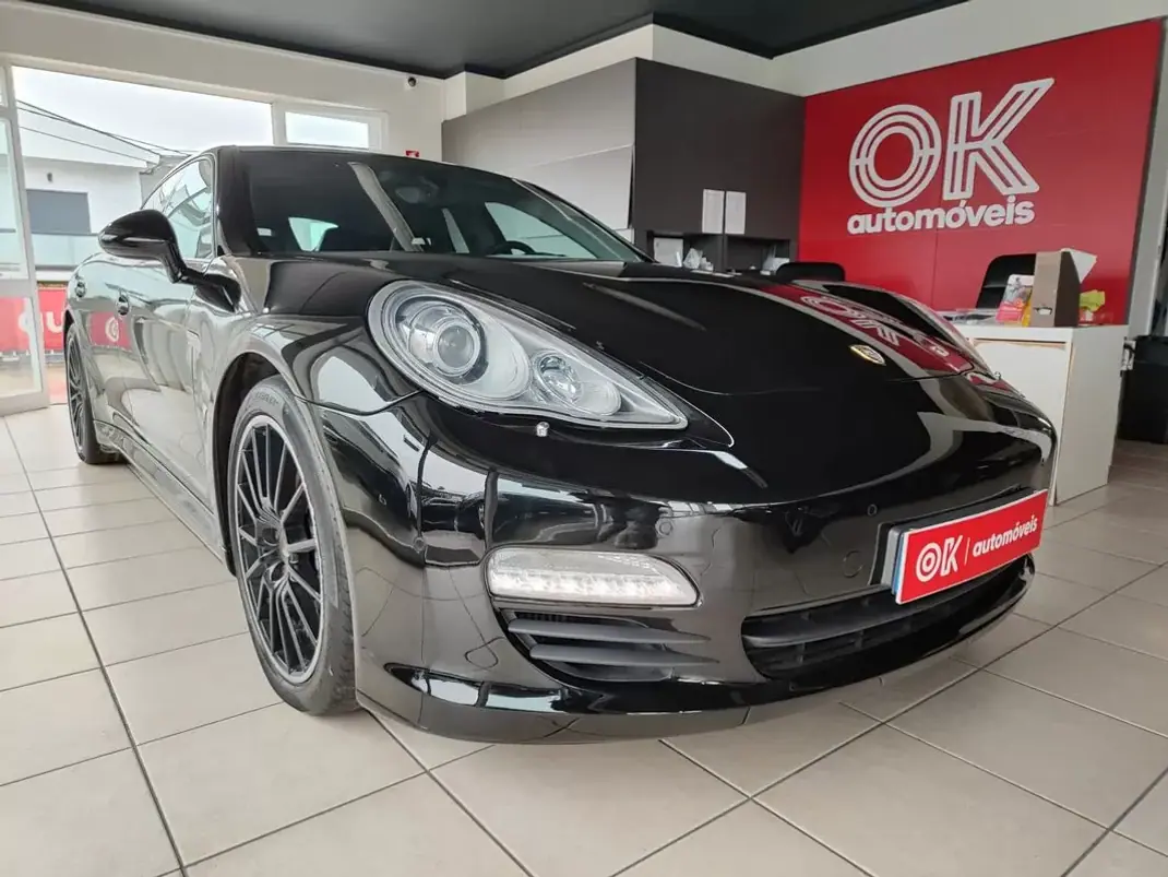Porsche Panamera 2011 - 37500 EUR, 129500 km - AUTO.MOTO.pt - 129500km - foto 1 de 38