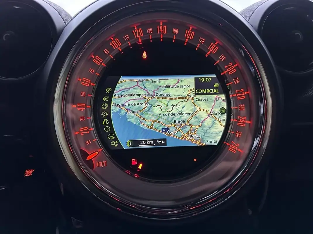 MINI Paceman 2013 - 14500 EUR, 117000 km - AUTO.MOTO.pt - 117000km - foto 14 de 20