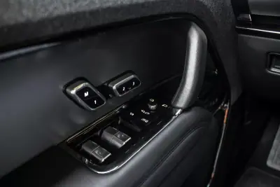 Land Rover Range Rover Sport 2023 - 83990 EUR, 131215 km - AUTO.MOTO.pt - 131215km - foto 17 de 46