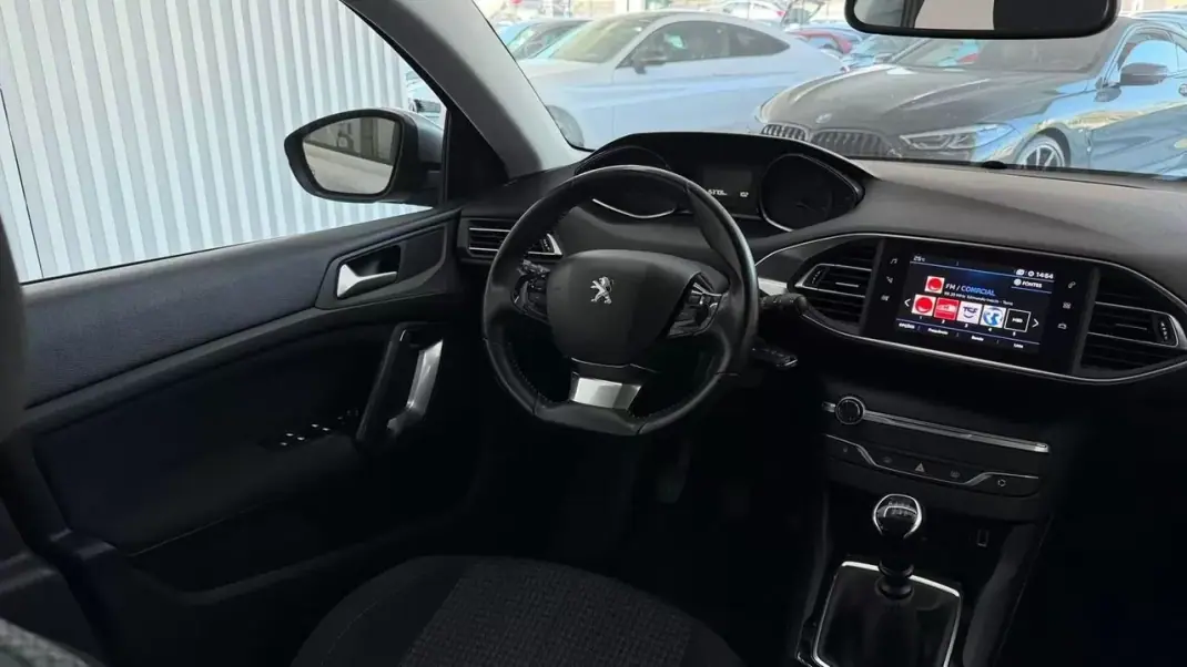 Peugeot 308 SW 2020 - 11990 EUR, 153706 km - AUTO.MOTO.pt - 153706km - foto 31 de 34