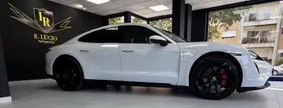 Porsche Taycan 2023 - 82000 EUR, 80500 km - AUTO.MOTO.pt - 80500km - foto 6 de 37