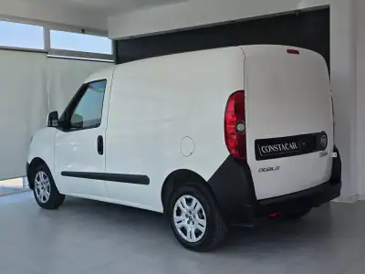 Fiat DOBLO 1.3 M-JET 3 LUG. 2021 - 13500 EUR, 119327 km - AUTO.MOTO.pt - 119327km - foto 8 de 16