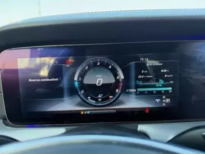 Mercedes-Benz E 220 2017 - 31950 EUR, 241000 km - AUTO.MOTO.pt - 241000km - foto 26 de 51