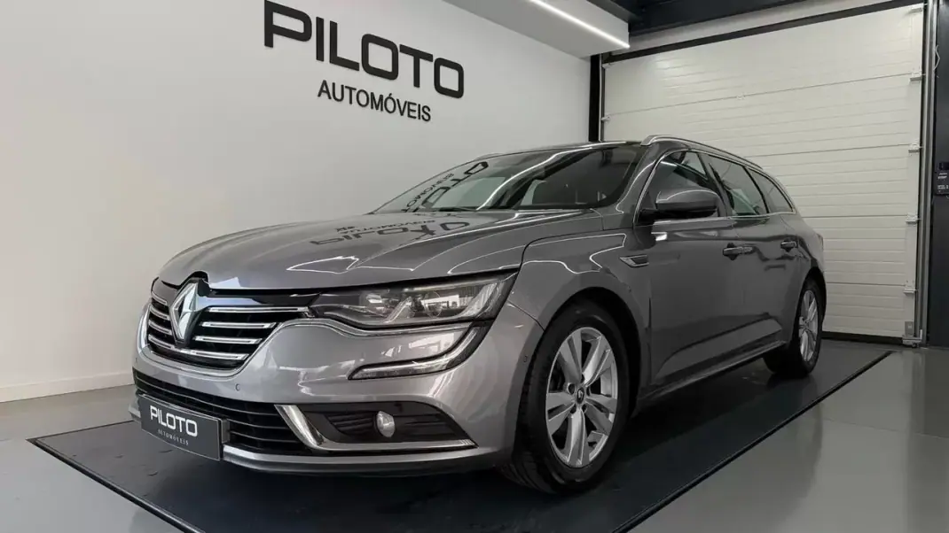 Renault Talisman Sport Tourer 2019 - 12990 EUR, 352006 km - AUTO.MOTO.pt - 352006km - foto 1 de 27