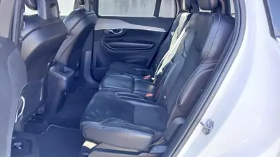 Volvo XC 90 2016 - 38750 EUR, 156000 km - AUTO.MOTO.pt - 156000km - foto 6 de 25