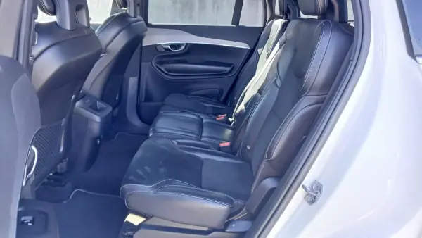 Volvo XC 90 2016 - 38750 EUR, 156000 km - AUTO.MOTO.pt - 156000km - foto 6 de 25