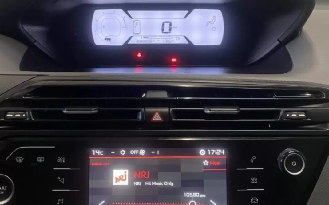 Citroën C4 Spacetourer 2019 - 15490 EUR, 97889 km - AUTO.MOTO.pt - 97889km - foto 7 de 17