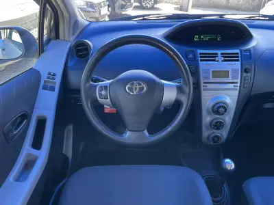 Toyota Yaris 2006 - 5995 EUR, 164755 km - AUTO.MOTO.pt - 164755km - foto 3 de 24