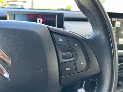 Citroën C4 Cactus 2018 - 9870 EUR, 89500 km - AUTO.MOTO.pt - 89500km - foto 38 de 47