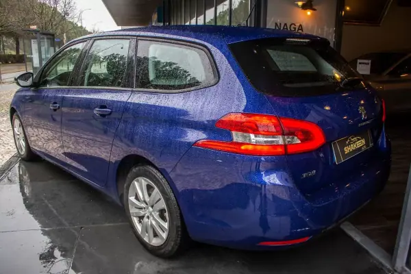 Peugeot 308 SW 2019 - 8900 EUR, 268213 km - AUTO.MOTO.pt - 268213km - foto 3 de 34