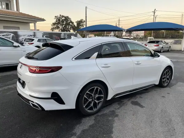 Kia ProCeed 2022 - 19450 EUR, 92000 km - AUTO.MOTO.pt - 92000km - foto 46 de 51