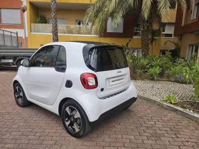 Smart ForTwo Coupé 2022 - 12900 EUR, 19500 km - AUTO.MOTO.pt - 19500km - foto 6 de 10