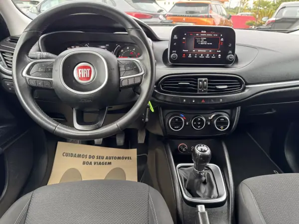 Fiat Tipo Station Wagon 2017 - 8990 EUR, 194000 km - AUTO.MOTO.pt - 194000km - foto 9 de 37