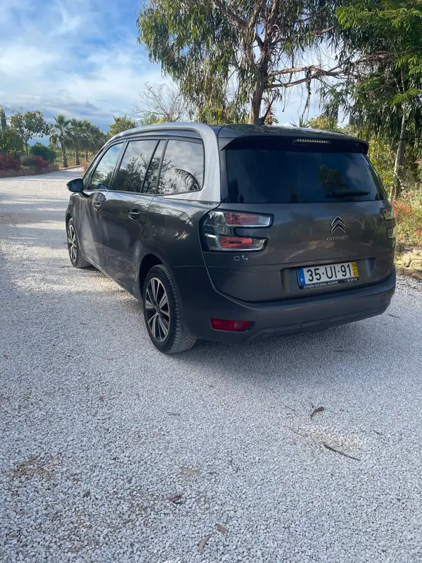Citroën C4 Grand Picasso 2018 - 8000 EUR, 224000 km - AUTO.MOTO.pt - 224000km - foto 15 de 15