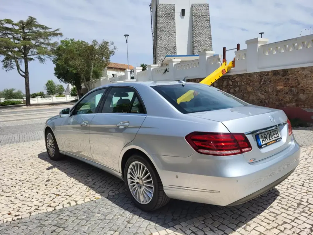 Mercedes-Benz E 200 2014 - 18900 EUR, 147135 km - AUTO.MOTO.pt - 147135km - foto 5 de 20
