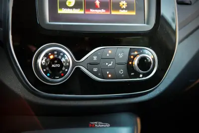 Renault Captur 2019 - 14800 EUR, 98000 km - AUTO.MOTO.pt - 98000km - foto 20 de 27