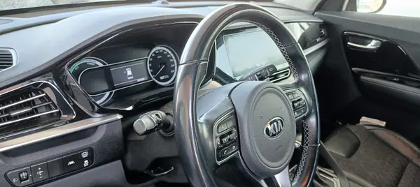Kia Niro 2020 - 18900 EUR, 108000 km - AUTO.MOTO.pt - 108000km - foto 2 de 5