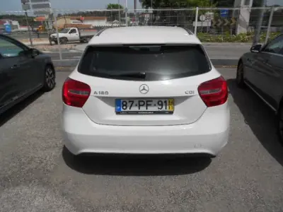 Mercedes-Benz A 180 2014 - 16900 EUR, 118688 km - AUTO.MOTO.pt - 118688km - foto 4 de 14