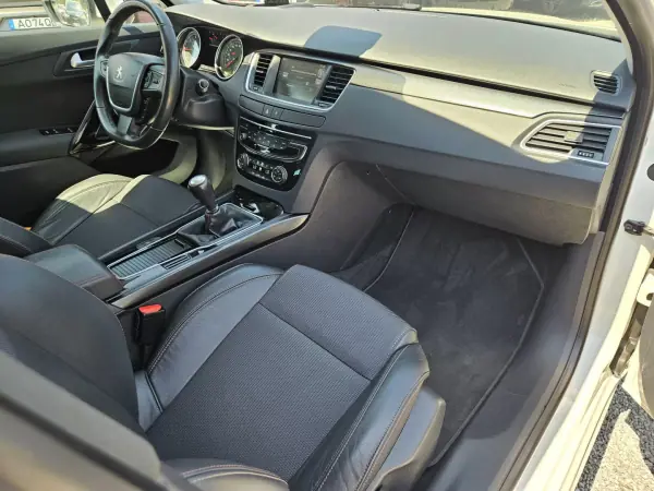 Peugeot 508 SW 2017 - 13700 EUR, 149000 km - AUTO.MOTO.pt - 149000km - foto 15 de 56