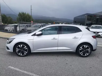 Renault Mégane 2019 - 17900 EUR, 96000 km - AUTO.MOTO.pt - 96000km - foto 2 de 27