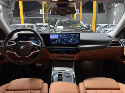 BMW i4 2024 - 44990 EUR, 14400 km - AUTO.MOTO.pt - 14400km - foto 11 de 25