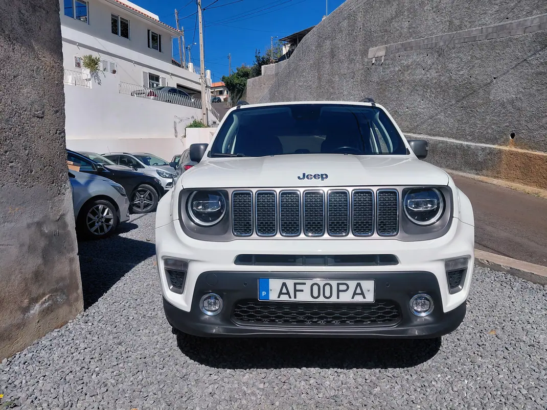 Jeep Renegade 2021 - 19500 EUR, 142348 km - AUTO.MOTO.pt - 142348km - foto 2 de 11