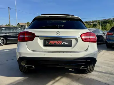 Mercedes-Benz GLA 180 2016 - 17999 EUR, 180000 km - AUTO.MOTO.pt - 180000km - foto 15 de 24