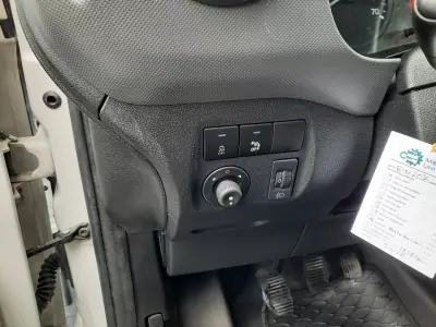 Citroën BERLINGO VAN XL 1.5 BLUE HDI 3 LUGARES 2016 - 9900 EUR, 177157 km - AUTO.MOTO.pt - 177157km - foto 6 de 10
