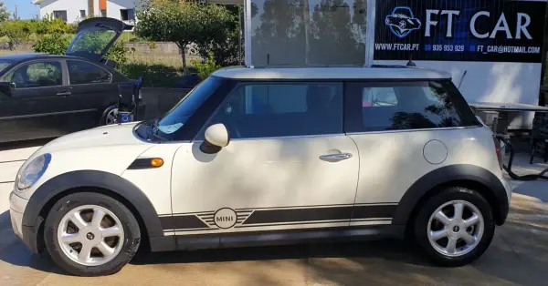 MINI One 2010 - 6990 EUR, 299000 km - AUTO.MOTO.pt - 299000km - foto 8 de 35