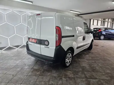 Fiat DOBLO CARGO 1.3 MULTIJET EASY 2018 - 10250 EUR, 177400 km - AUTO.MOTO.pt - 177400km - foto 10 de 26