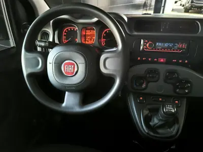 Fiat Panda 2023 - 10950 EUR, 66000 km - AUTO.MOTO.pt - 66000km - foto 24 de 29