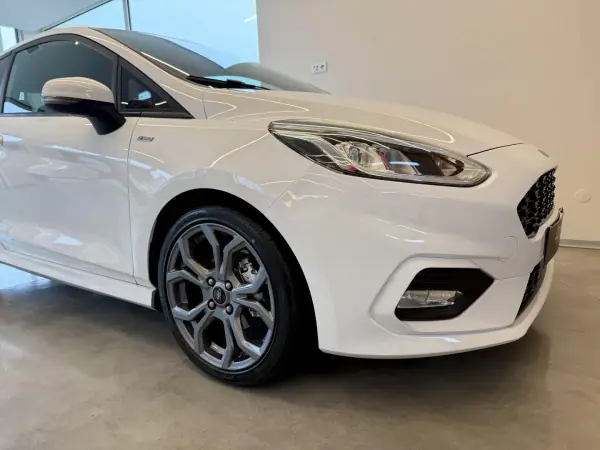 Ford Fiesta 2018 - 11000 EUR, 146800 km - AUTO.MOTO.pt - 146800km - foto 25 de 78