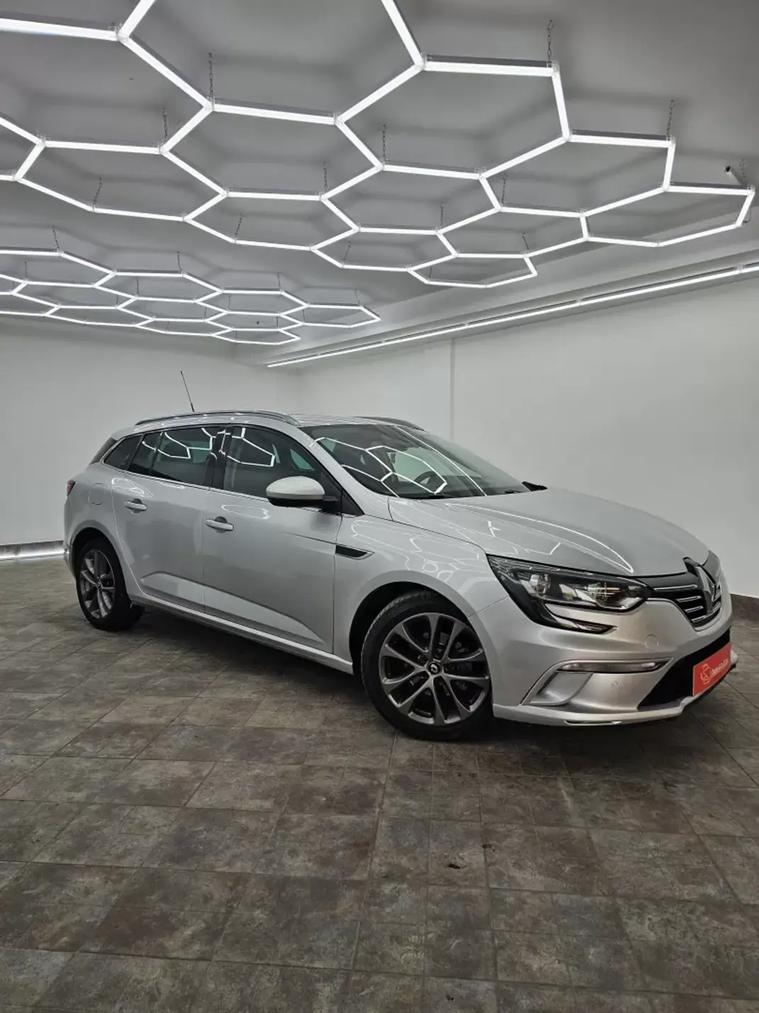 Renault Mégane Sport Tourer 2019 - 11950 EUR, 286730 km - 286730km - foto 29 de 52