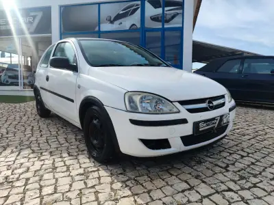 Opel Corsa 2006 - 2900 EUR, 277000 km - AUTO.MOTO.pt - 277000km - foto 2 de 17