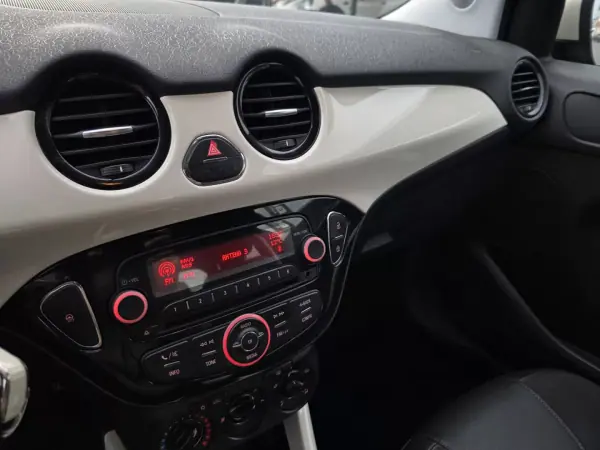 Opel Adam 2014 - 9990 EUR, 122000 km - AUTO.MOTO.pt - 122000km - foto 24 de 26