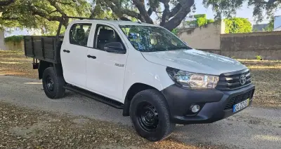 Toyota Hilux 2020 - 29990 EUR, 38000 km - AUTO.MOTO.pt - 38000km - foto 4 de 24
