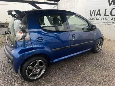 Peugeot 107 2007 - 2500 EUR, 239100 km - 239100km - foto 6 de 11